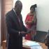 Le Ministre Calixte Nganongo en pleine visite dans un service du Trésor public